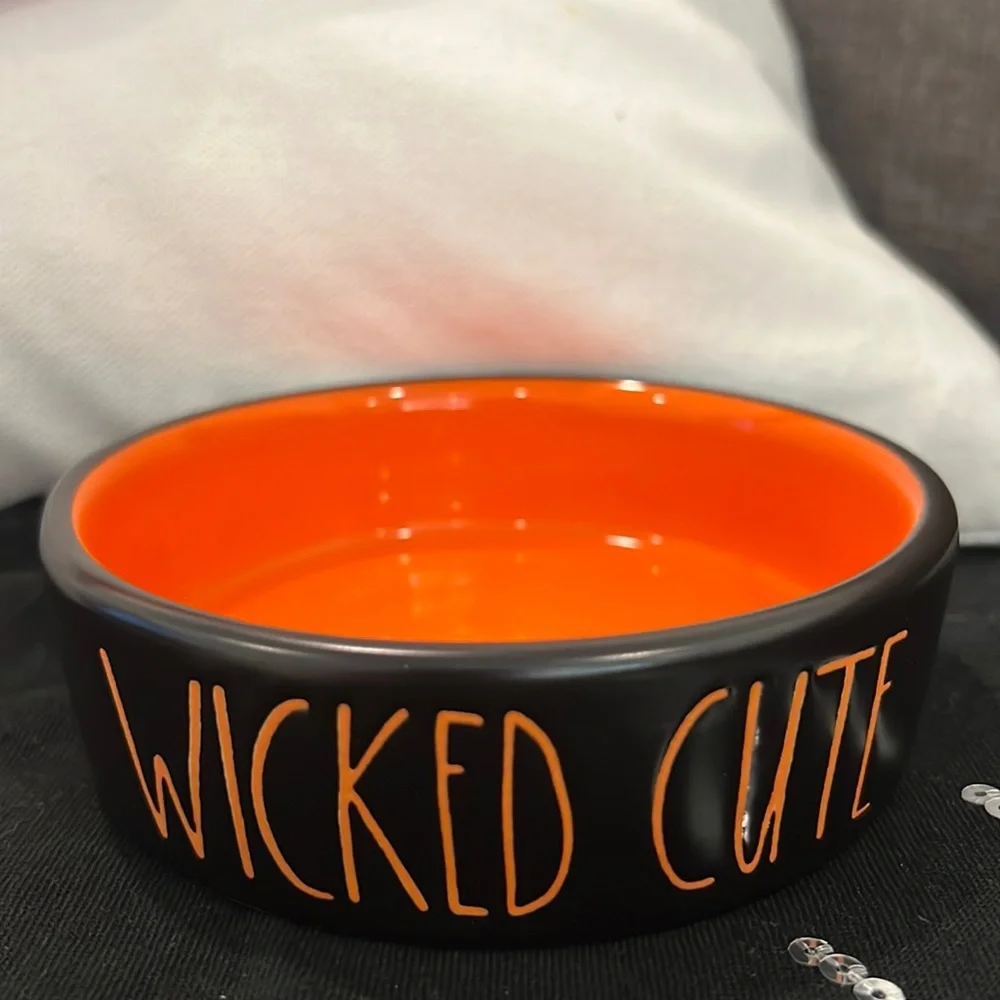 👻 Small Pet Bowl WICKED CUTE Food & Water Dish 5” H x 1.5” D Matte Black…